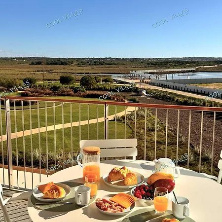 Blue Horizon-3pax Luxury